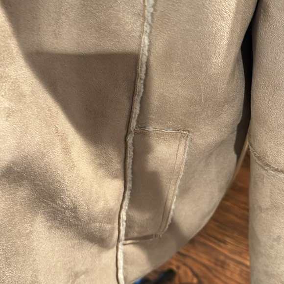 DKNY Jeans Donna Karen New York Tan Faux Suede Sherpa Lined Zip Up Jacket - Picture 3 of 9